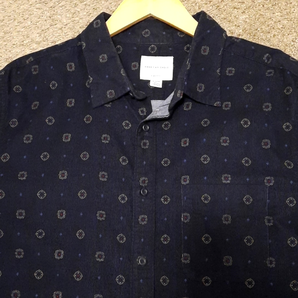 American Eagle Corduroy Patterned Buttondown - image 3